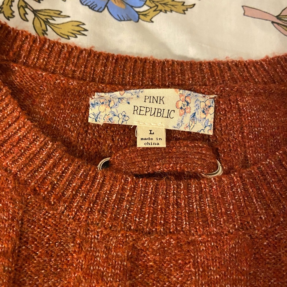 Women's Rust Sweater - Picture 3 of 3